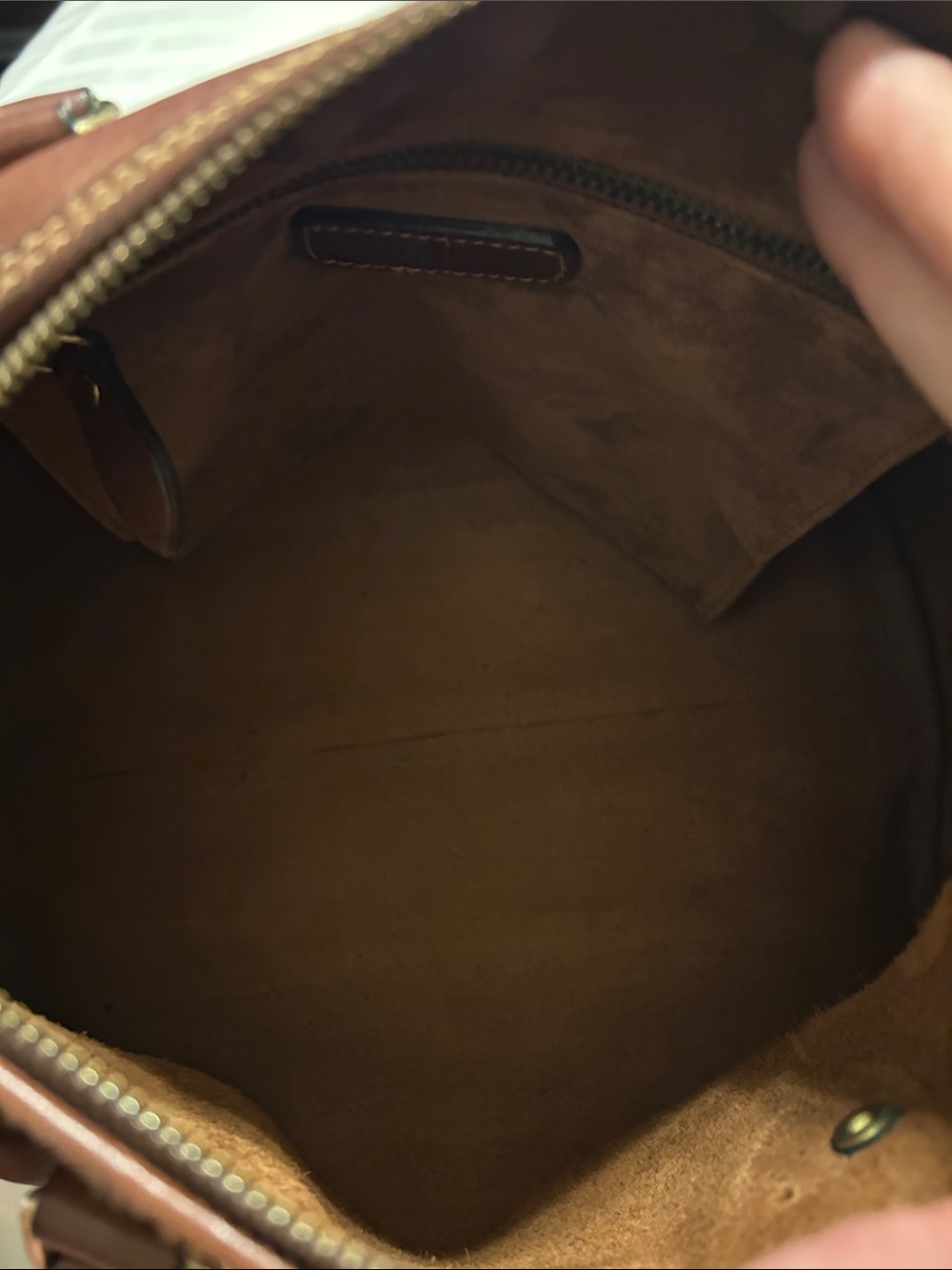 Vgt. Ralph Lauren satchel bag with removable strap and brass hardware. - Picture 9 of 10